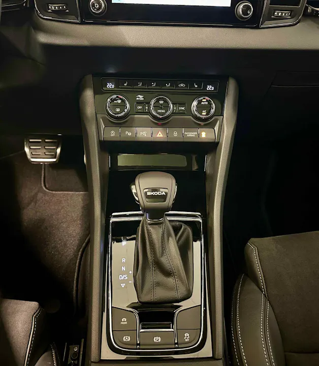 Škoda Karoq 1.5 TSI Dynamic DSG