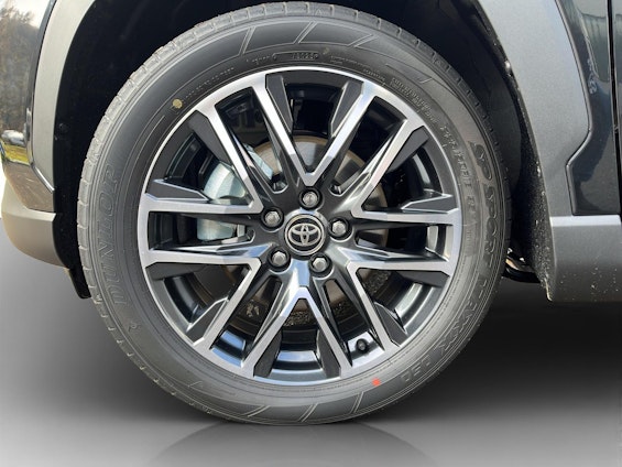 Vehicle image 14 Vehicle image 14