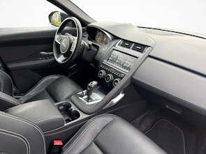 Fahrzeugbild JAGUAR E-Pace 2.0 T 250 R-Dynamic SE AWD