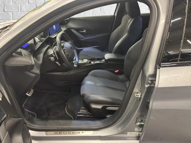 Peugeot 208 1.2 Hybrid 145 GT