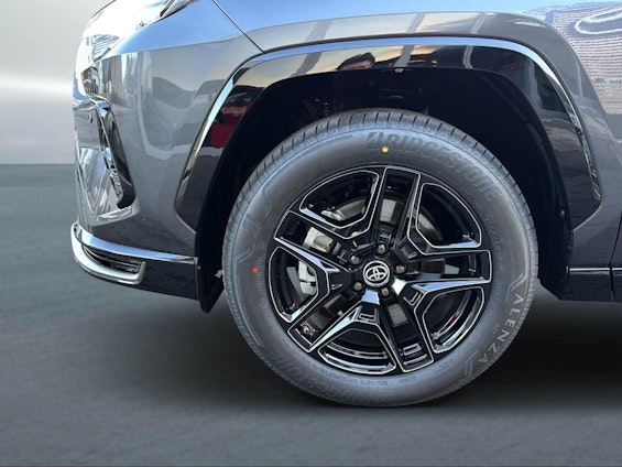 Vehicle image 9 Vehicle image 9