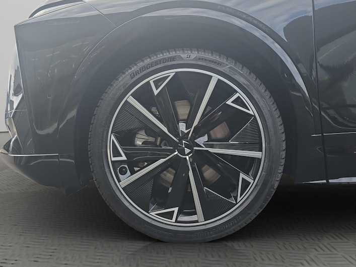 Vehicle image DS AUTOMOBILES DS N°8