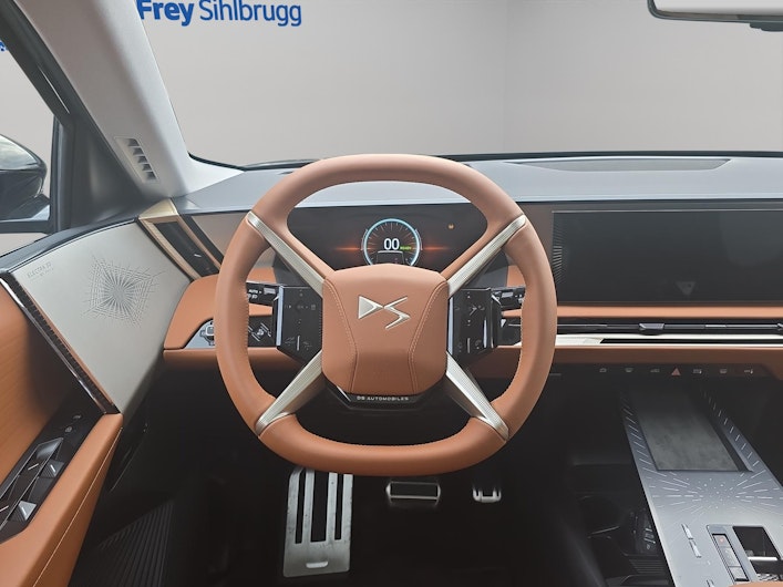 Vehicle image DS AUTOMOBILES DS N°8