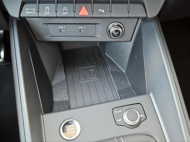 Audi A1 Sportback 30 TFSI S Line Attraction S-tronic Gletscherweiss Metallic