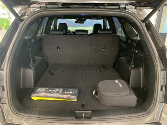 Vehicle image 10 Vehicle image 10