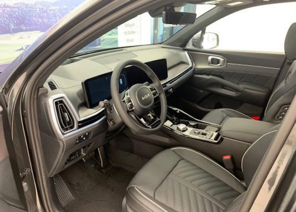 Vehicle image 5 Vehicle image 5