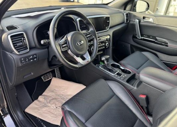 Vehicle image 4 Vehicle image 4