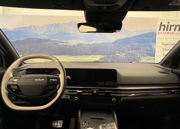 Vehicle image 4 Vehicle image 4