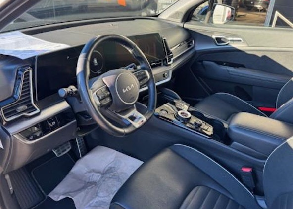 Vehicle image 4 Vehicle image 4