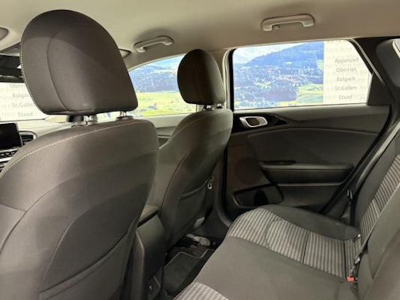 Vehicle image 5 Vehicle image 5