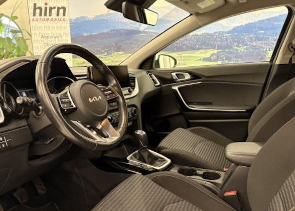 Vehicle image 4 Vehicle image 4