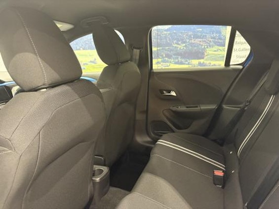 Vehicle image 6 Vehicle image 6