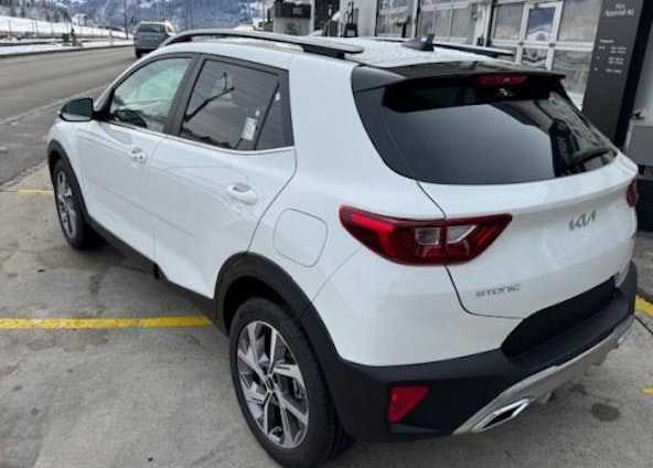 Vehicle image 3 Vehicle image 3