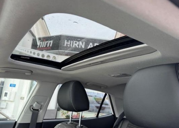 Vehicle image 5 Vehicle image 5