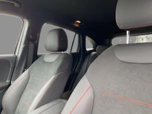 Mercedes-Benz GLA 200 7G-DCT