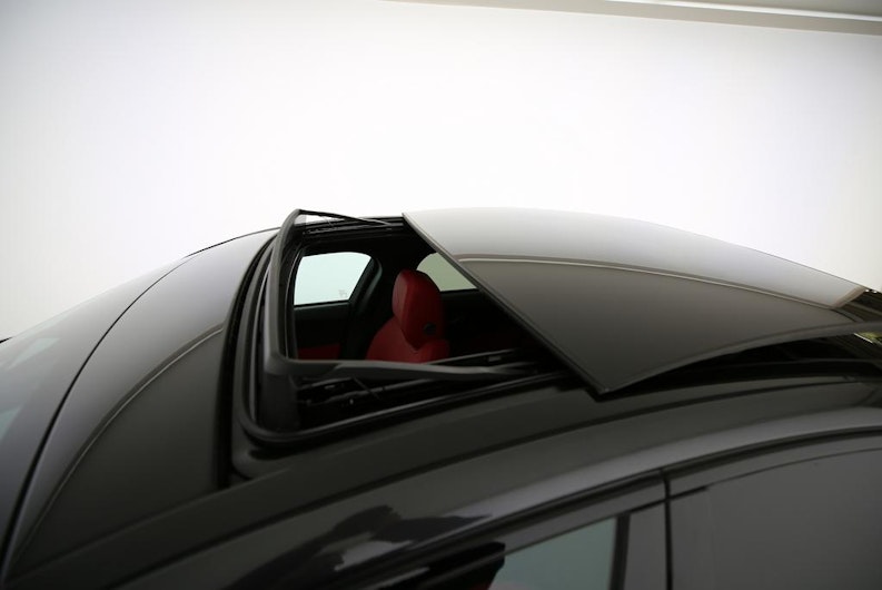 Vehicle image JAGUAR XE