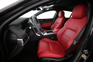 Vehicle image JAGUAR XE 2.0 T 300 Sport AWD