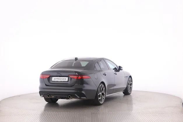 Jaguar XE 2.0 T 300 Sport AWD