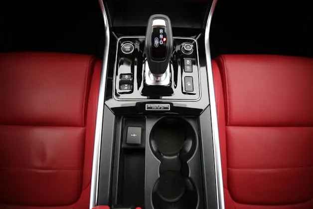 Jaguar XE 2.0 T 300 Sport AWD