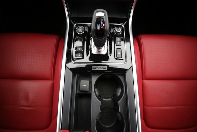 Vehicle image JAGUAR XE