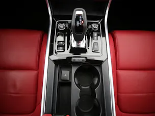 Jaguar XE 2.0 T 300 Sport AWD