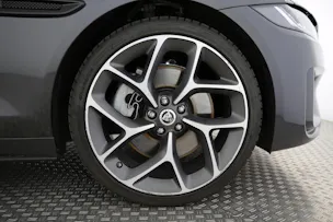 Jaguar XE 2.0 T 300 Sport AWD