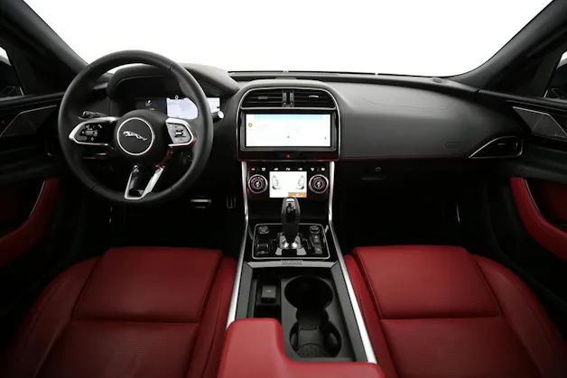 Jaguar XE 2.0 T 300 Sport AWD