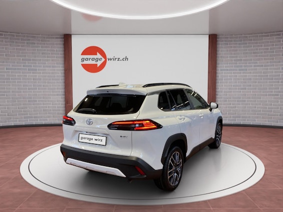 Vehicle image 4 Vehicle image 4