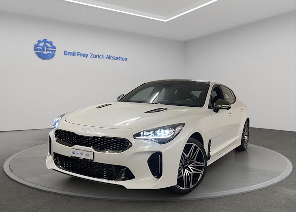 First vehicle image First vehicle image