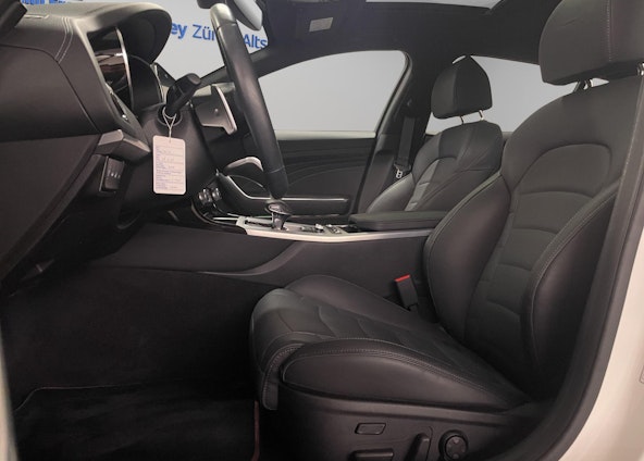 Vehicle image 6 Vehicle image 6