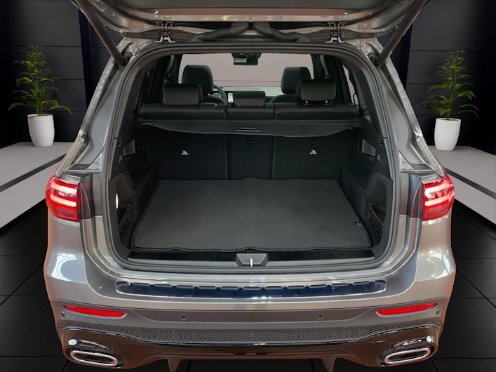 Vehicle image MERCEDES-BENZ GLB 250