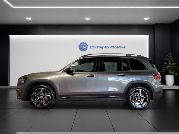 Vehicle image MERCEDES-BENZ GLB 250