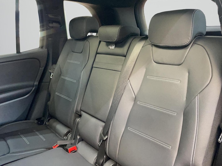 Vehicle image MERCEDES-BENZ GLB 250