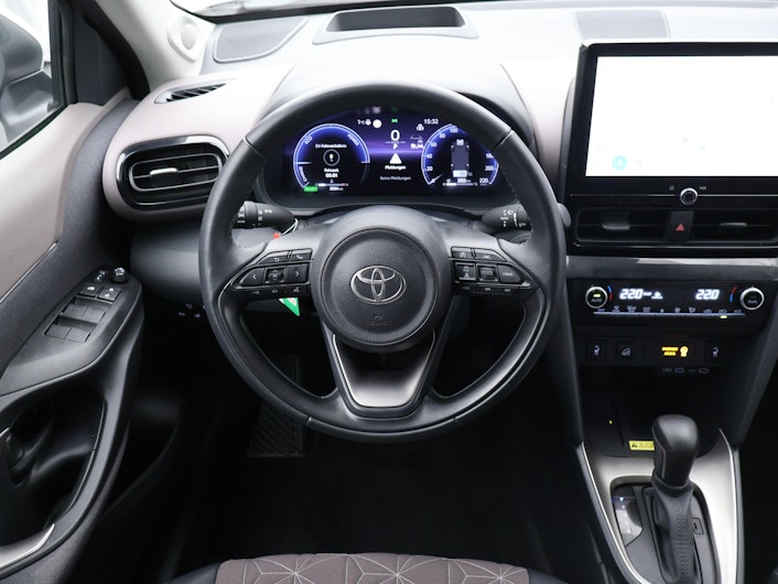 Vehicle image TOYOTA YARIS CROSS