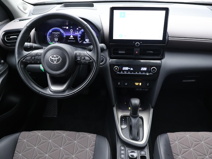 Vehicle image TOYOTA YARIS CROSS