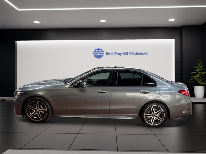 Vehicle image MERCEDES-BENZ C 300