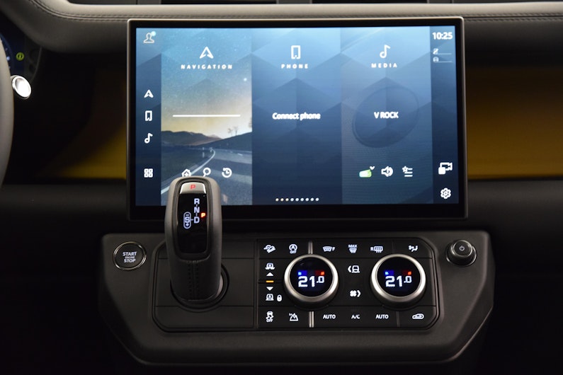 Vehicle image LAND ROVER DEFENDER