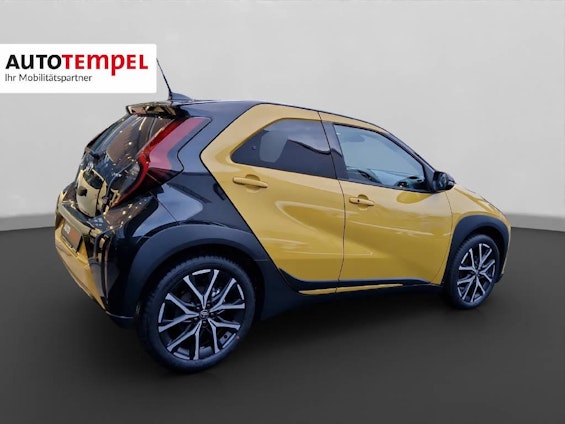 Vehicle image 5 Vehicle image 5