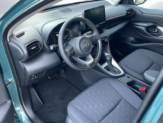 Vehicle image 3 Vehicle image 3