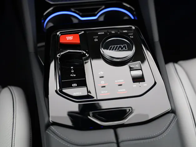 BMW M5 xDrive