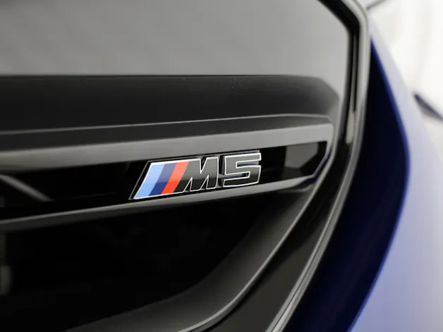 BMW M5 xDrive