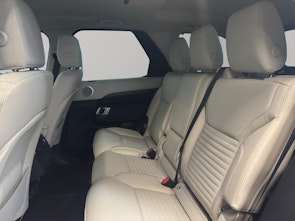 Vehicle image LAND ROVER Discovery 3.0 D I6 300 S