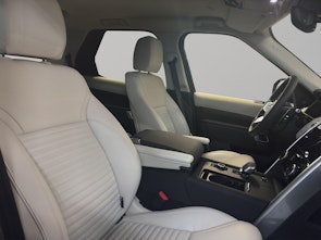 Vehicle image LAND ROVER Discovery 3.0 D I6 300 S