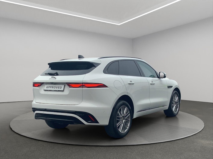 Vehicle image JAGUAR F-PACE