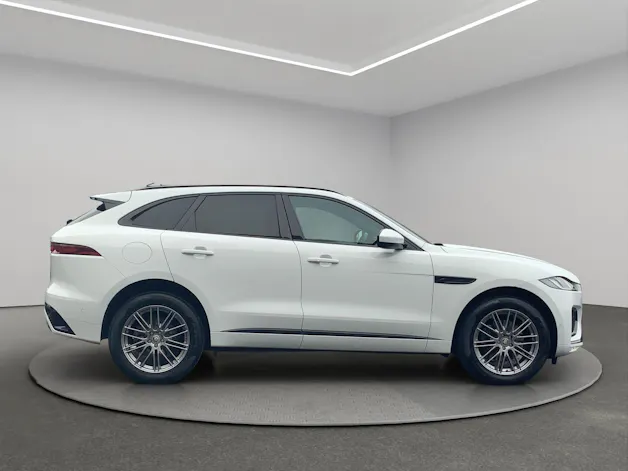 Jaguar F-Pace 2.0 I4 250 R-Dynamic SE AWD