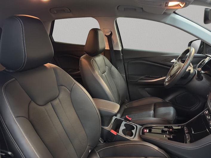 Vehicle image OPEL GRANDLAND