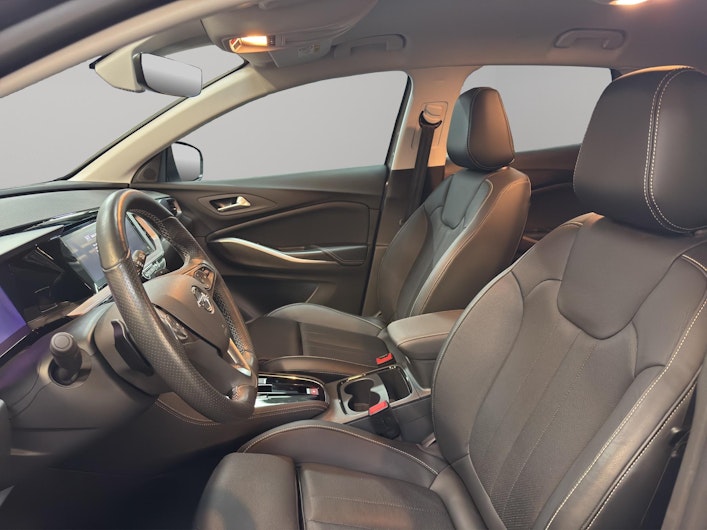 Vehicle image OPEL GRANDLAND