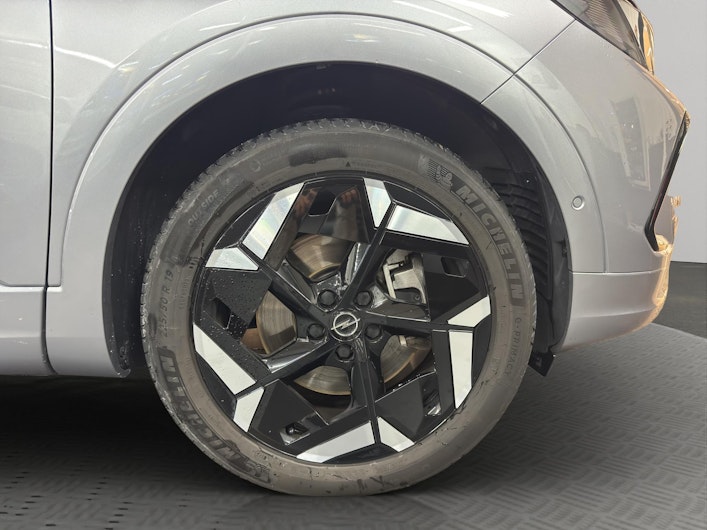 Vehicle image OPEL GRANDLAND