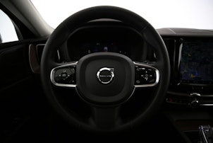 Vehicle image VOLVO XC60 2.0 B5 MH Ultimate Bright AWD