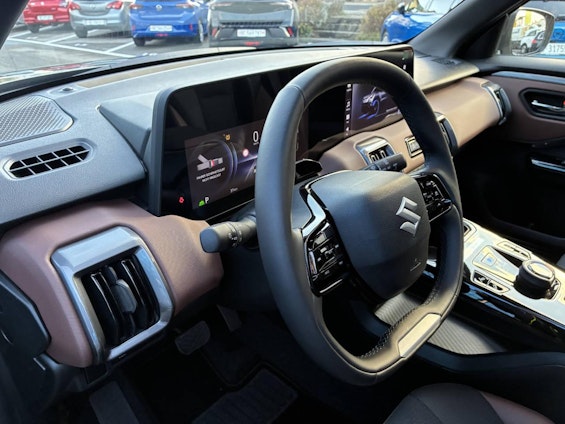 Vehicle image 20 Vehicle image 20